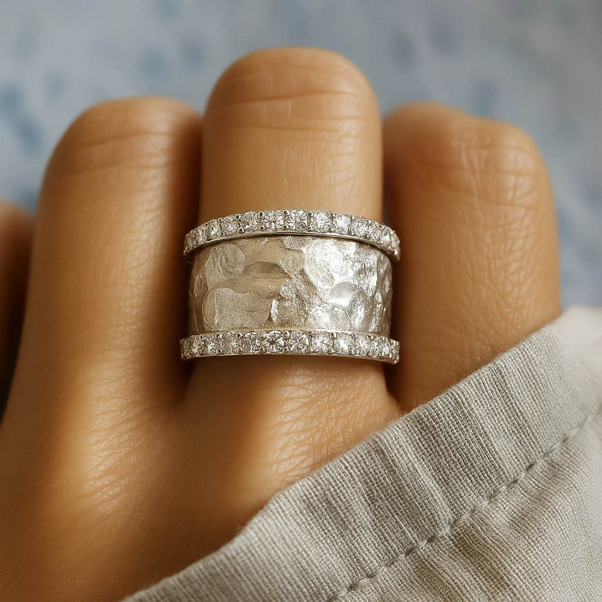 VINTAGE SILVER-PLATED ZIRCONIUM RING