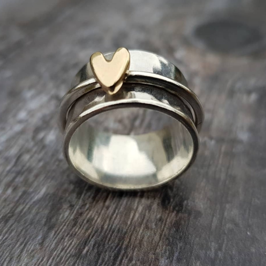 Mely - Silver ring with gold heart 