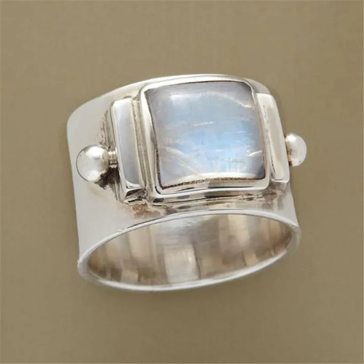 Vintage ring in cubic moon crystal 